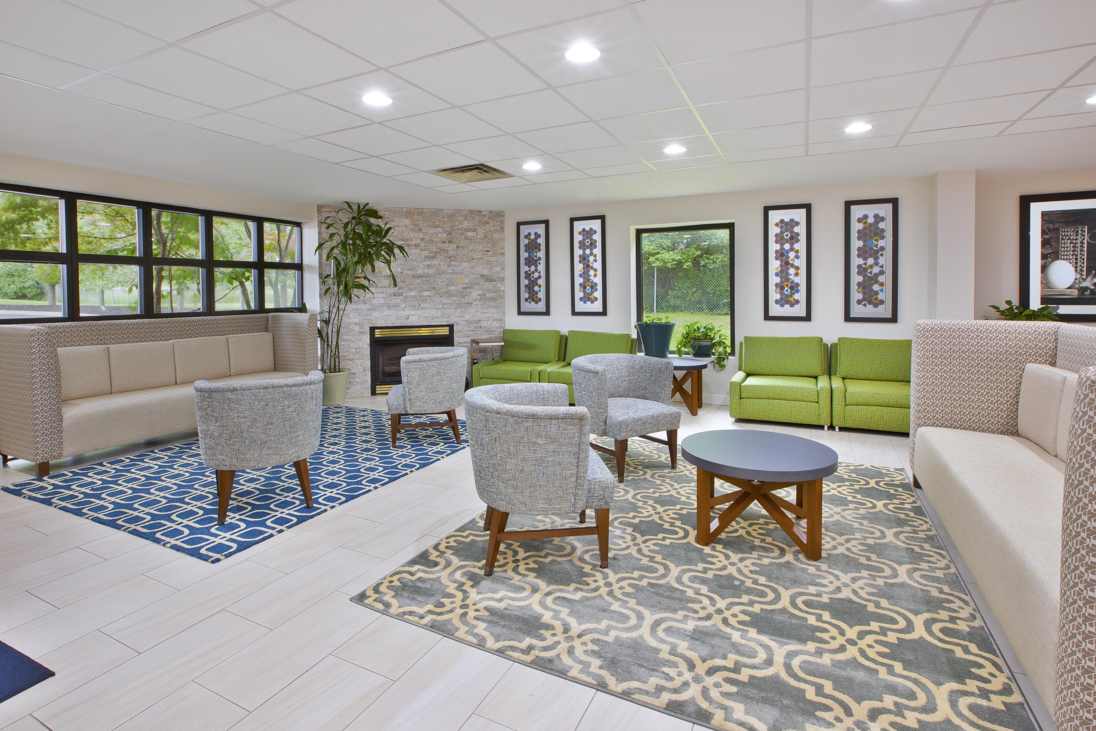 Holiday Inn Express Hotel & Suites Cincinnati Northeast-Milford By Ihg Exterior photo