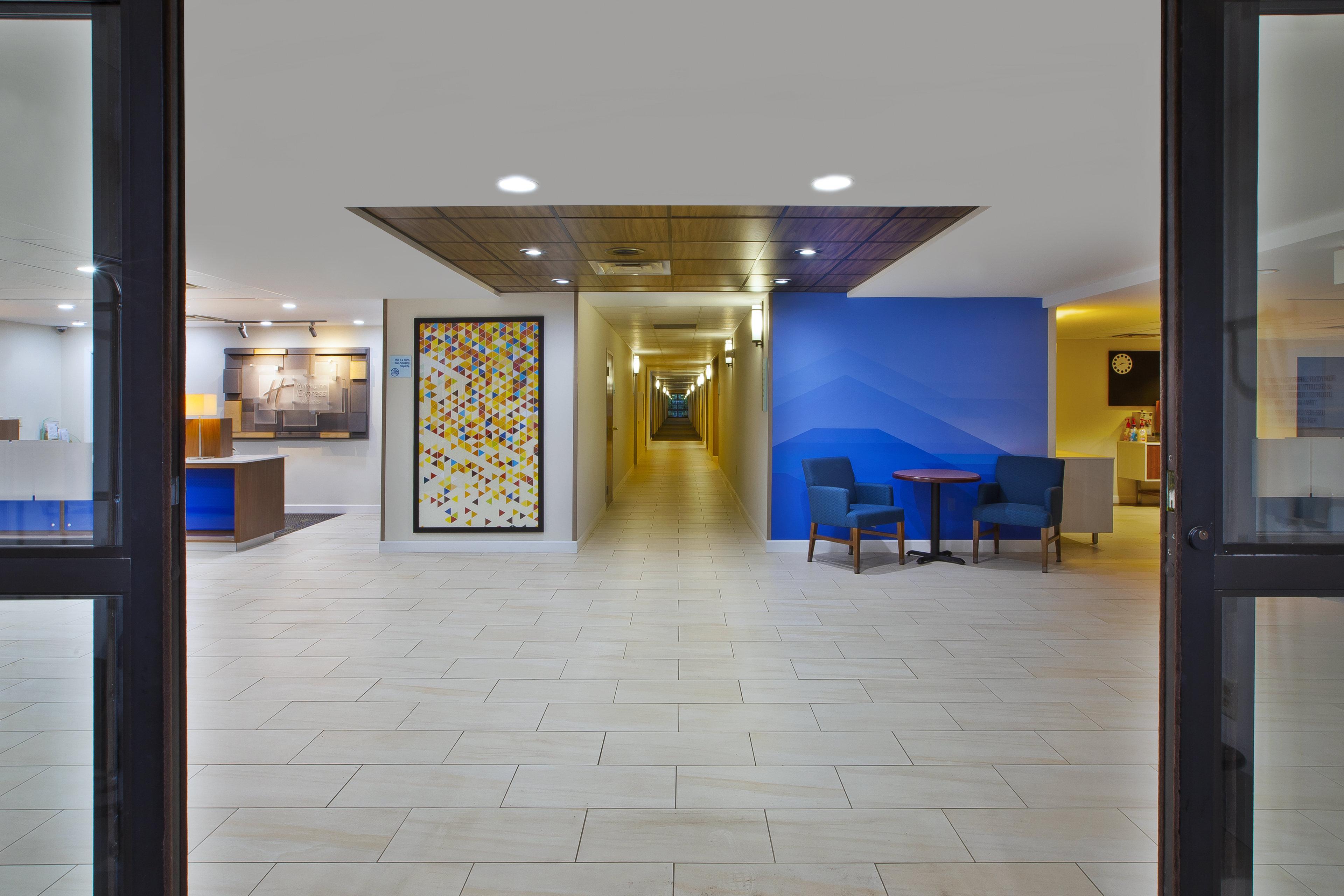 Holiday Inn Express Hotel & Suites Cincinnati Northeast-Milford By Ihg Exterior photo