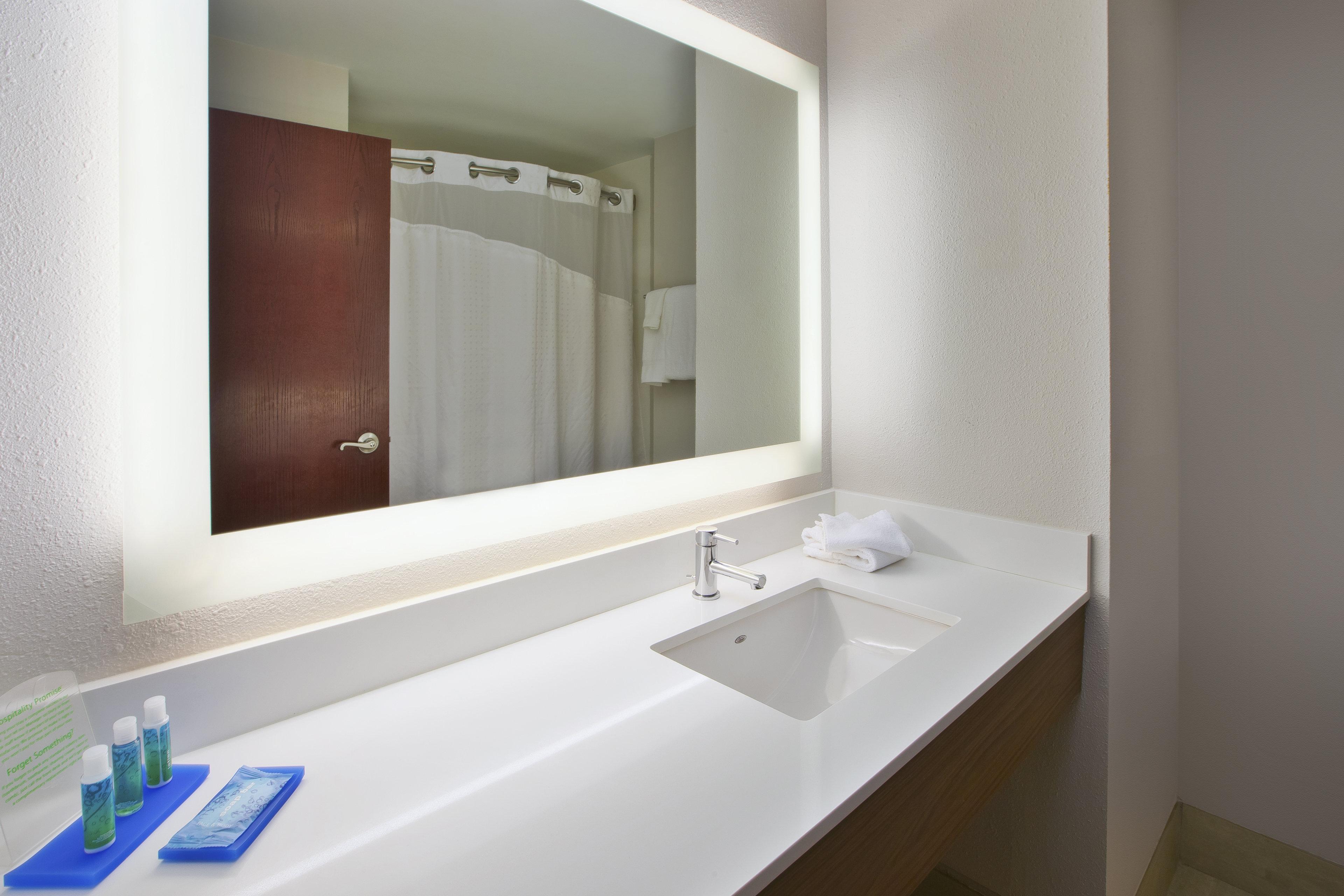 Holiday Inn Express Hotel & Suites Cincinnati Northeast-Milford By Ihg Exterior photo