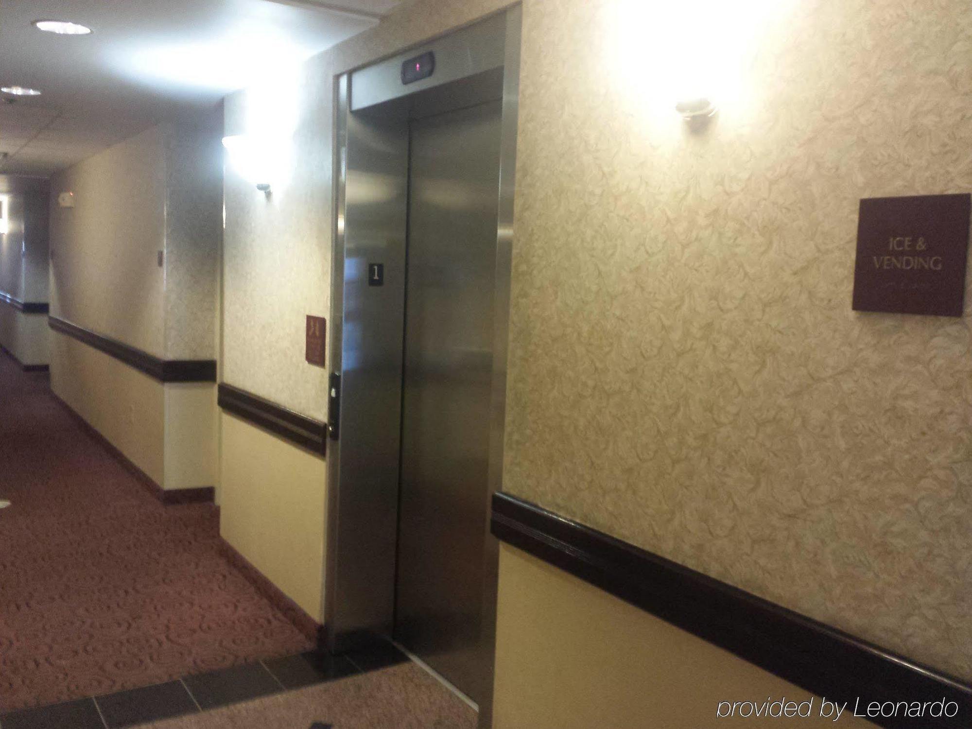 Holiday Inn Express Hotel & Suites Cincinnati Northeast-Milford By Ihg Exterior photo