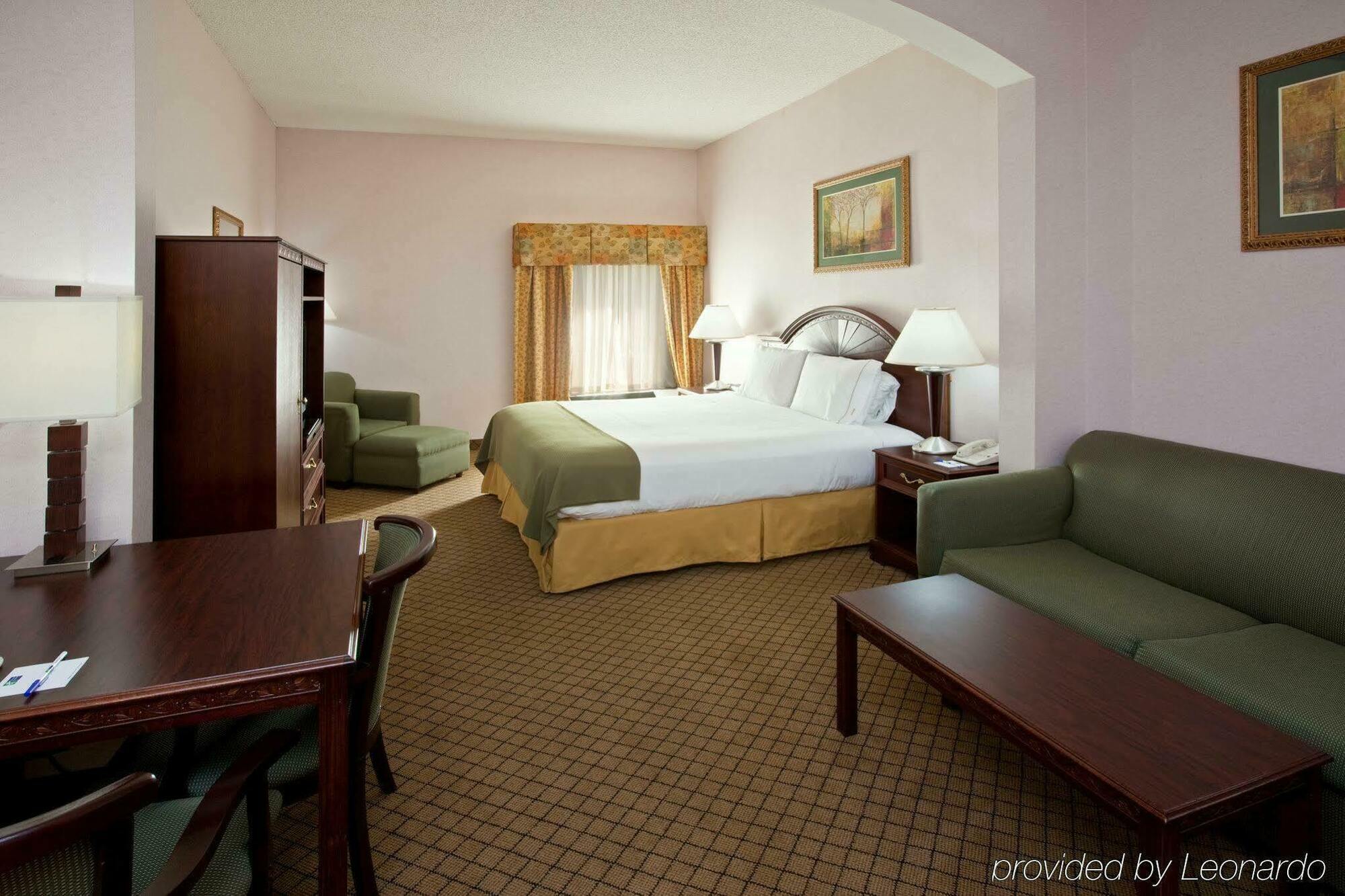 Holiday Inn Express Hotel & Suites Cincinnati Northeast-Milford By Ihg Exterior photo